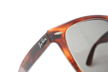 Load image into Gallery viewer, Ray-Ban レイバン WAYFARER ll ウェイファーラー ll B＆L U.S.A W1211 美品 中古 4b011523