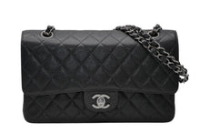 Load image into Gallery viewer, CHANEL シャネル マトラッセ25 Wフラップ Wチェーンショルダーバッグ 6番台 ココマーク キャビアスキン ブラック 美品 中古 4b012302