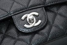 Load image into Gallery viewer, CHANEL シャネル マトラッセ25 Wフラップ Wチェーンショルダーバッグ 6番台 ココマーク キャビアスキン ブラック 美品 中古 4b012302