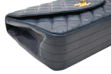 Load image into Gallery viewer, CHANEL シャネル マトラッセ23 Sフラップ Sチェーンショルダーバッグ A2000 1番台 ココマーク ラムスキン ネイビー 美品 中古 4b012303
