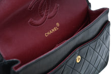 Load image into Gallery viewer, CHANEL シャネル マトラッセ25 Wフラップ Wチェーンショルダーバッグ 3番台 ココマーク ラムスキン ブラック 美品 中古 4b012304