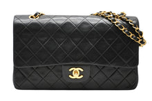 Load image into Gallery viewer, CHANEL シャネル マトラッセ25 Wフラップ Wチェーンショルダーバッグ 3番台 ココマーク ラムスキン ブラック 美品 中古 4b012304