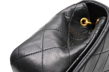 Load image into Gallery viewer, CHANEL シャネル フルフラップ ミニマトラッセ19 Sチェーンショルダーバッグ A2300 1番台 ココマーク ラムスキン ゴールド金具 美品 中古 4b012305