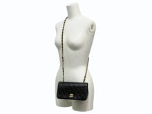 Load image into Gallery viewer, CHANEL シャネル フルフラップ ミニマトラッセ19 Sチェーンショルダーバッグ A2300 1番台 ココマーク ラムスキン ゴールド金具 美品 中古 4b012305