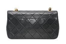 Load image into Gallery viewer, CHANEL シャネル フルフラップ ミニマトラッセ19 Sチェーンショルダーバッグ A2300 1番台 ココマーク ラムスキン ゴールド金具 美品 中古 4b012305