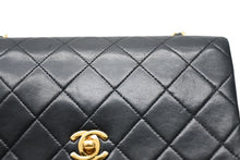 Load image into Gallery viewer, CHANEL シャネル フルフラップ ミニマトラッセ19 Sチェーンショルダーバッグ A2300 1番台 ココマーク ラムスキン ゴールド金具 美品 中古 4b012305