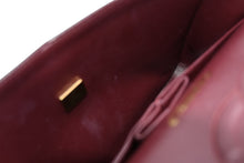 Load image into Gallery viewer, 極美品 CHANEL シャネル マトラッセ25 Wフラップ Wチェーンショルダーバッグ ランダム番台 ココマーク キャビアスキン ブラック 中古 4b012306