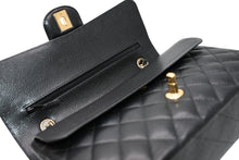 Load image into Gallery viewer, 極美品 CHANEL シャネル マトラッセ25 Wフラップ Wチェーンショルダーバッグ ランダム番台 ココマーク キャビアスキン ブラック 中古 4b012306