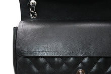 Load image into Gallery viewer, 極美品 CHANEL シャネル デカマトラッセ30 Wフラップ Wチェーンショルダーバッグ 20番台 ココマーク キャビアスキン シルバー金具 中古 4b012307