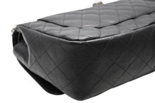 Load image into Gallery viewer, 極美品 CHANEL シャネル デカマトラッセ30 Wフラップ Wチェーンショルダーバッグ 20番台 ココマーク キャビアスキン シルバー金具 中古 4b012307