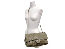 Load image into Gallery viewer, 極美品 CHANEL シャネル Sフラップ Wチェーンショルダーバッグ 17番台 ココマーク ヴィンテージレザー ブラウン グリッター 中古 4b012308