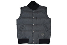 Load image into Gallery viewer, YVES SAINT LAURENT イヴ サンローラン ダウンベスト サイズ46 291930 グレー ネイビー ブラック 美品 中古 4b012360