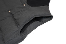 Load image into Gallery viewer, YVES SAINT LAURENT イヴ サンローラン ダウンベスト サイズ46 291930 グレー ネイビー ブラック 美品 中古 4b012360