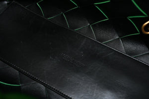 BOTTEGAVENETA ボッテガヴェネタ イントレチャート ハンドバッグ グリーン カーフ ゴールド金具 美品 中古 4b012367