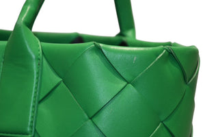 BOTTEGAVENETA ボッテガヴェネタ イントレチャート ハンドバッグ グリーン カーフ ゴールド金具 美品 中古 4b012367
