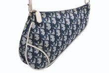 Load image into Gallery viewer, Christian Dior クリスチャンディオール サドルポーチ アクセサリーポーチ CM0044 ネイビー トロッター柄 ガリアーノ期 美品 中古 4b012436