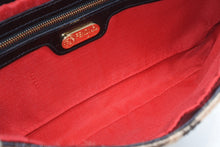 Load image into Gallery viewer, FENDI フェンディ マンマバケット ワンショルダーバッグ 26424 ハラコ レザー ブラウン ゴールド金具 美品 中古 4b012438