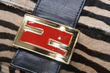 Load image into Gallery viewer, FENDI フェンディ マンマバケット ワンショルダーバッグ 26424 ハラコ レザー ブラウン ゴールド金具 美品 中古 4b012438