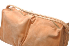 Load image into Gallery viewer, 極美品 BOTTEGAVENETA ボッテガヴェネタ ダブルポケット ワンショルダーバッグ ブラウン スウェード ゴールド金具 中古 4b012453