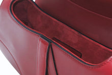 Load image into Gallery viewer, 極美品 CHRISTIAN DIOR クリスチャンディオール ワンショルダーバッグ サドルバッグ 09-MA-0119 イタリア製 レザー ボルドー ゴールド金具 中古 4b012464
