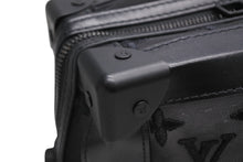 Load image into Gallery viewer, LOUIS VUITTON ルイヴィトン ショルダーバッグ ソフトトランク M53964 メッシュ レザー ブラック 美品 中古 4b012484