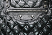 Load image into Gallery viewer, 極美品 BALENCIAGA バレンシアガ マトラッセ シティ ハンドバッグ ブラック カーフ シルバー金具 ミニボストン 鞄 168031 中古 4b012486
