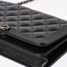 画像をギャラリービューアに読み込む, 極美品 CHANEL シャネル ボーイシャネル チェーンショルダーバッグ 25番台 キャビアスキン ココマーク ブラック シルバー金具 中古 4a005111