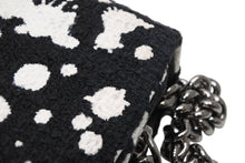 Load image into Gallery viewer, 極美品 CHANEL シャネル チェーンショルダーバッグ 21番台 ココマーク ツイード ペイント スプラッター ブラック シルバー金具 中古 4b012508