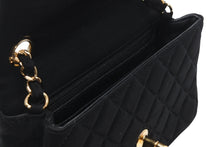 Load image into Gallery viewer, CHANEL シャネル ミニマトラッセ19 Sフラップ Sチェーンショルダーバッグ 19番台 ココマーク コットンジャージー ブラック 美品 中古 4b012512