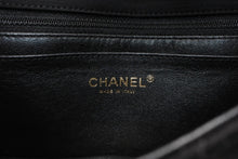 Load image into Gallery viewer, CHANEL シャネル ミニマトラッセ19 Sフラップ Sチェーンショルダーバッグ 19番台 ココマーク コットンジャージー ブラック 美品 中古 4b012512