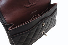Load image into Gallery viewer, 極美品 CHANEL シャネル マトラッセ25 Wフラップ Wチェーンショルダーバッグ 15番台 ココマーク キャビアスキン ブラック 中古 4b012513