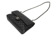 Load image into Gallery viewer, 極美品 CHANEL シャネル マトラッセ25 Wフラップ Wチェーンショルダーバッグ 15番台 ココマーク キャビアスキン ブラック 中古 4b012513