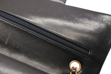Load image into Gallery viewer, CHANEL シャネル マトラッセ25 Wフラップ Wチェーンショルダーバッグ A01112 2番台 ココマーク ラムスキン ブラック 美品 中古 4b012514