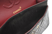 Load image into Gallery viewer, CHANEL シャネル マトラッセ25 Wフラップ Wチェーンショルダーバッグ A01112 2番台 ココマーク ラムスキン ブラック 美品 中古 4b012514