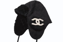 Load image into Gallery viewer, 新品未使用 CHANEL シャネル ココ ネージュ フライトキャップ パイロットキャップ AAA429 フェイクファー スウェード 中古 4b012517