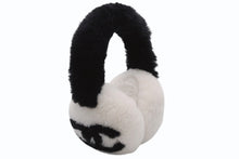 Load image into Gallery viewer, 極美品 CHANEL シャネル COCO NEIGE ココ ネージュ イヤーマフ AAB261 ココマーク ラムシアリング ホワイト ブラック 中古 4b012518