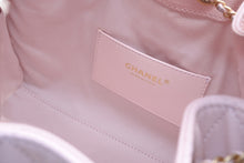 Load image into Gallery viewer, 新品同様 CHANEL シャネル シャネル25 スモール ハンドバッグ AS5293 ランダム番台 ココマーク キャビアスキン ピンク 中古 4b012545