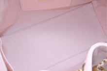 Load image into Gallery viewer, 新品同様 CHANEL シャネル シャネル25 スモール ハンドバッグ AS5293 ランダム番台 ココマーク キャビアスキン ピンク 中古 4b012545