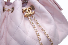 Load image into Gallery viewer, 新品同様 CHANEL シャネル シャネル25 スモール ハンドバッグ AS5293 ランダム番台 ココマーク キャビアスキン ピンク 中古 4b012545