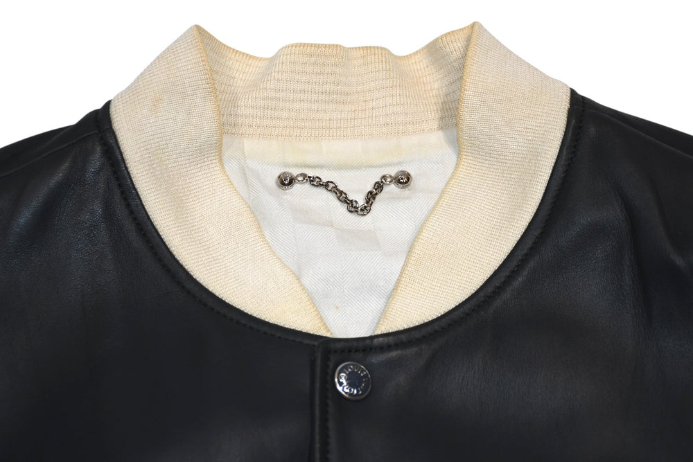 LOUIS VUITTON ルイヴィトン バーシティジャケット スタジャン RM101M MQLJ03K1T サイズ52 ラムスキン エンボスロゴ 美品 中古 4b012551
