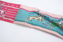 Load image into Gallery viewer, 極美品 HERMES エルメス ツイリー 乗馬の装備 マルチカラー 中古 4b012559