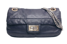 Load image into Gallery viewer, CHANEL シャネル 2.55 チェーンショルダーバッグ 12番台 ココマーク パンチングレザー ネイビー コンビ金具 金具 中古 4b012574