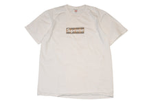 Load image into Gallery viewer, Supreme × BURBERRY シュプリーム×バーバリー 22SS ノバチェックボックスロゴ Ｔシャツ ホワイト ブラウン ベージュ コットン サイズS 美品 中古 4b012581