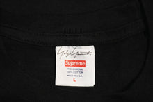Load image into Gallery viewer, Supreme シュプリーム Yohji Yamamoto ヨウジヤマモト RN 101837 Paint Tee ペイントティー 22AW 美品 中古 4b012642