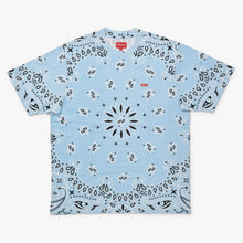 Load image into Gallery viewer, 新品同様品 Supreme シュプリーム バンダナ 総柄 Small Box Tee ブルー ブラック ホワイト コットン サイズM 中古 4b012644