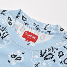 Load image into Gallery viewer, 新品同様品 Supreme シュプリーム バンダナ 総柄 Small Box Tee ブルー ブラック ホワイト コットン サイズM 中古 4b012644