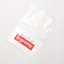 Load image into Gallery viewer, 新品同様品 Supreme シュプリーム バンダナ 総柄 Small Box Tee ブルー ブラック ホワイト コットン サイズM 中古 4b012644