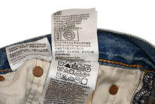 Load image into Gallery viewer, Denim Tears リーバイス×デニムティアーズ デニムパンツ 501 ブルー ホワイト コットン ポリエステル Ｗ34 Ｌ34 中古 良品 4b012679