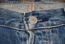 Load image into Gallery viewer, Denim Tears リーバイス×デニムティアーズ デニムパンツ 501 ブルー ホワイト コットン ポリエステル Ｗ34 Ｌ34 中古 良品 4b012679