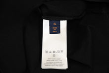 Load image into Gallery viewer, 極美品 LOUIS VUITTON ルイヴィトン 23AW 半袖Tシャツ RM241Q DT3 HNY55W サイズ4L エンボスロゴ ブラック 中古 4b012688